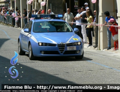 Alfa Romeo 159
Polizia di Stato
Polizia Stradale in Scorta al Giro D'Italia 2010
POLIZIA F7284
Parole chiave: Alfa-Romeo 159_Polizia Stradale_Giro_d'Italia 2010_PoliziaF7284