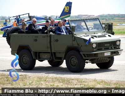 Iveco VM90
Aeronautica Militare Italiana
Aeroporto Pratica di Mare (RM)
Giornata azzurra 2008

Parole chiave: Aeronautica_Militare Pratica_di_Mare giornata_azzurra_2008 Iveco_VM90 ministro La_Russa