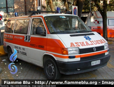 Volkswagen Transporter T4
118 Forlì Soccorso
Azienda USL di Forlì
Automedica
Parole chiave: Volkswagen_Transporter_118_Forlì