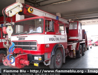 Fiat 300PC
Vigili del Fuoco
Comando Provinciale di Bologna
AutoGru da 16 ton allestimento Cristanini
VF 11691
Parole chiave: Fiat 300PC VF11691