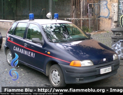 Fiat Punto I serie
Carabinieri
presso Esercito Italiano
EI AP 271
Parole chiave: Fiat Punto_Iserie EIAP271 CC Festa_della_Repubblica_2007