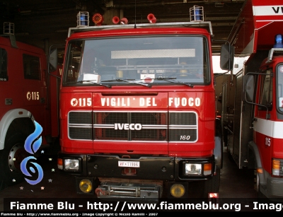 Iveco OM 160
Vigili del Fuoco
AutoPompaSerbatoio allestimento Baribbi
VF 11996
Parole chiave: Iveco OM 160 VF11996