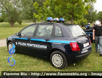 Fiat Stilo II Serie 
Polizia Penitenziaria
Autovettura Utilizzata dal Nucleo Radiomobile per i Servizi Istituzionali
POLIZIA PENITENZIARIA 337 AE

Parole chiave: Fiat_Stilo_II_Serie_Penitenziaria