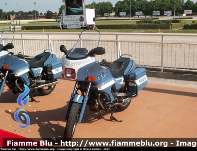 Moto Guzzi V50
Polizia di Stato
Polizia Stradale
Parole chiave: Moto-Guzzi V50 Polizia