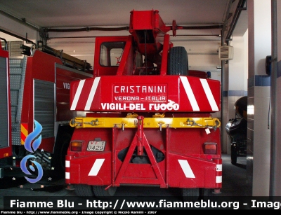 Fiat 697NP
Vigili del Fuoco
AutoGru da 16 ton allestimeno Cristanini
VF 10429
Parole chiave: Fiat 697NP VF10429