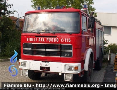 Iveco OM 160
Vigili del Fuoco
AutoPompaSerbatoio allestimento Baribbi
VF 13471
Parole chiave: Iveco OM 160 VF13471