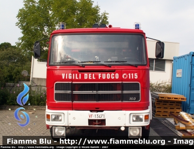 Iveco OM 160
Vigili del Fuoco
AutoPompaSerbatoio allestimento Baribbi
VF 13471
Parole chiave: Iveco OM 160 VF13471