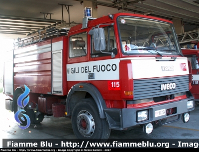 Iveco 190-26
Vigili del Fuoco
AutoBottePompa
Vf 17254
Parole chiave: Iveco 190-26 VF17254