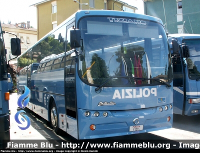 Irisbus Dallavia Tiziano
Polizia di Stato
Polizia Stradale
POLIZIA F1215
Parole chiave: Irisbus_Dallavia Tiziano PoliziaF1215