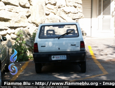 Fiat Panda II serie
Repubblica di San Marino
Gendarmeria
POLIZIA 115
Parole chiave: Fiat Panda_IIserie POLIZIA115