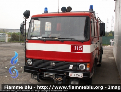 Iveco OM 79-13
Vigili del Fuoco
AutoPompaSerbatoio
VF 13544
Parole chiave: Iveco OM 79-13 VF13544