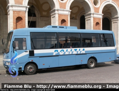 Iveco 100E18
Polizia di Stato
Polizia Stradale
POLIZIA E0058
Parole chiave: Iveco 100E18 PoliziaE0058