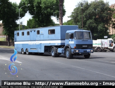 Iveco 190-35
Polizia di Stato
Reparto a Cavallo
Polizia 62239
Parole chiave: Iveco 190-35 Polizia62239