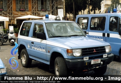 Mitsubishi Pajero Swb II serie
Polizia di Stato
POLIZIA E8571
Parole chiave: Mitsubishi Pajero_Swb_IIserie PoliziaE8571 Festa_della_Polizia