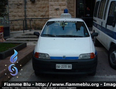 Fiat Punto I serie
Polizia Municipale Comiso
Parole chiave: Fiat Punto_Iserie PM_Comiso