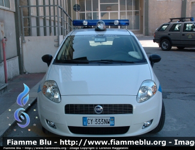 Fiat Grande Punto
Polizia Municipale Ragusa
Vettura con colore livrea errato perché troppo chiaro e successivamente corretto
Parole chiave: Fiat Grande_Punto PM_Ragusa