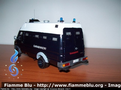 Iveco Daily II serie
Carabinieri
11° Btg Mobile Puglia - 1° Brigata Mobile
Veicolo blindato per ordine pubblico
Parole chiave: Iveco Daily_IIserie