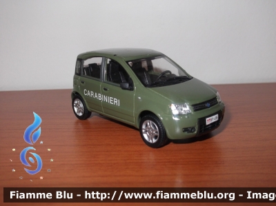 Fiat Nuova Panda I serie
Carabinieri
Polizia Militare c/o Marina Militare -  Anno 2012
Nuova livrea Verde Nato
Modello in scala 1/43
Parole chiave: Fiat Nuova_Panda_Iserie