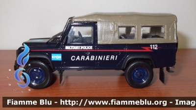 Land Rover Defender 110
Carabinieri
XIII Rgt Friuli V.G. - Polizia Militare KFOR - Anno 2007
Parole chiave: Land-Rover Defender_110