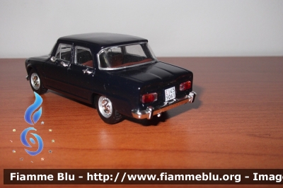 Alfa Romeo Giulia Super 1.6
Carabinieri
Auto drappello C.do Legione - 1970
Modello in scala 1/43
Parole chiave: Alfa-Romeo Giulia_Super_1.6