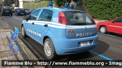 Fiat Grande Punto
Polizia di Stato
Servizio Aereo
Reparto Volo Oristano Fenosu
POLIZIA F7099
Parole chiave: Fiat Grande_Punto POLIZIAF7099