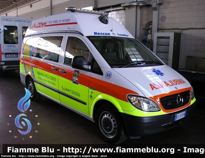 Mercedes-Benz Vito II Serie
Misericordia Città di Taranto
Ambulanza Allestita F.lli Mariani
Parole chiave: Mercedes-Benz Vito_IISerie Ambulanza 118_Taranto