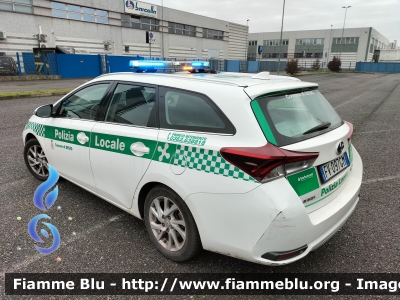 Toyota Auris Hybrid
Polizia Locale Desio (MB)
Parole chiave: Toyota Auris Hybrid