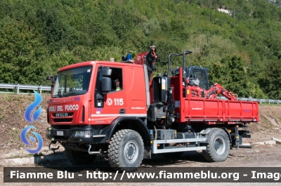 Iveco EuroCargo 150E28 4x4 III serie
Vigili del Fuoco
Colonna Mobile Regionale
Autocarro con gru PM allestimento Iveco-Magirus
VF 266661
Parole chiave: Iveco EuroCargo_150E28_4x4_IIIserie VF26661