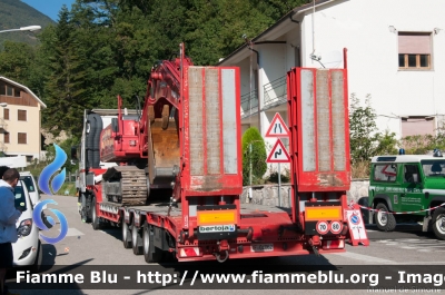 Volvo FH12 II serie
Vigili del Fuoco
Comando Provinciale di Piacenza
G.O.S. (Gruppo Operativo Speciale) 
Emilia Romagna
VF 27088

Parole chiave: Volvo FH12_IIserie VF27088 Terremoto_2016