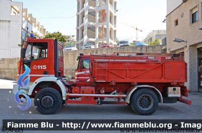 Iveco EuroCargo 135E23 4x4 I serie
Vigili del Fuoco
Comando Provinciale di Ancona
Distaccamento Permanente di Senigallia (AN)
Antincendio Boschivo 
VF 21582
Parole chiave: Iveco EuroCargo_135E23_4x4_Iserie VF21582