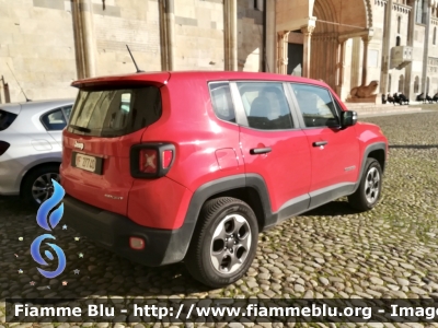 Jeep Renegade
Vigili del Fuoco
Comando Provinciale di Modena
VF 27740
Parole chiave: Jeep Renegade VF27740