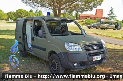 Fiat Doblò II serie
Carabinieri
Polizia Militare presso l'Aereonautica Militare Italiana
Scuola Marescialli AM Viterbo
Nucleo Cinofili
AM CK 971
Parole chiave: Fiat Doblò_IIserie AMCK971