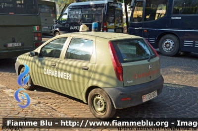 Fiat Punto III serie
Carabinieri
Polizia Militare presso l'Esercito Italiano 
EI CG 907
Parole chiave: Fiat Punto_IIIserie EICG907