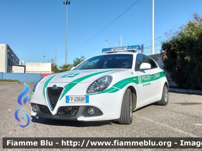 Alfa Romeo Nuova Giulietta
Polizia Locale Desio (MB)
Auto 4
Parole chiave: Alfa-Romeo Nuova_Giulietta