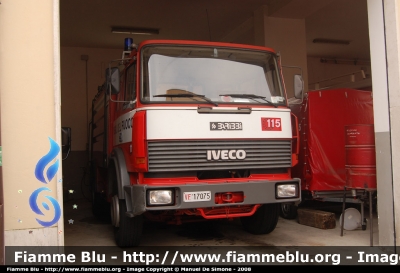 Iveco 190-26
Vigili del Fuoco
Comando di Pescara
VF 17075
Parole chiave: Iveco 190-26 VF17075