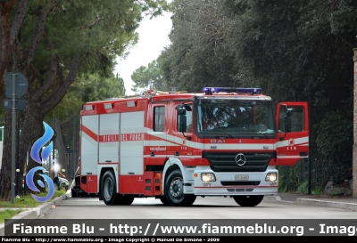 Mercedes-Benz Actros 1841 II Serie
Vigili del Fuoco 
AutoPompaSerbatotio del Comando di Pescara 
VF 24506
Parole chiave: Mercedes-Benz_Actros_Vigili_del_Fuoco_VF24506