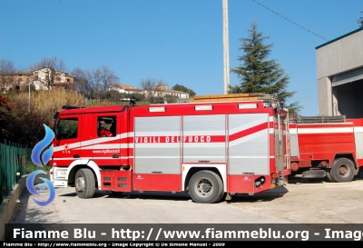 Mercedes-Benz Actros 1841 II serie
Vigili del Fuoco APS Distaccamento Alanno(Pe) VF24463
Parole chiave: Vigili del Fuoco VF24463