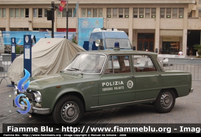 Alfa Romeo Giulia Super 1.6
Polizia di Stato
Polizia39847
Parole chiave: Alfa-Romeo Giulia_Super_1.6 Polizia39847