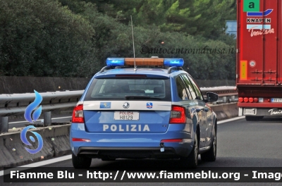 Skoda Octavia Wagon IV serie
Polizia di Stato
Polizia Autostradale in servizio sulla rete Autostrade per l'Italia SPA
POLIZIA H8129
Parole chiave: Skoda Octavia_Wagon_IVserie POLIZIAH8129