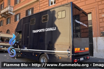 Iveco Daily V serie
Carabinieri 
Reggimento Corazzieri 
Trasporto Cavalli 
Allestimento Saraggi
CC DG 493

Parole chiave: Iveco Daily_Vserie CCDG493