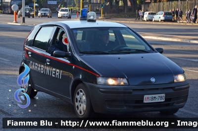 Fiat Punto II serie
Carabinieri
Polizia Militare presso l'Aereonautica Militare Italiana 
AM BM 780
Parole chiave: Fiat Punto_IIserie AMBM780