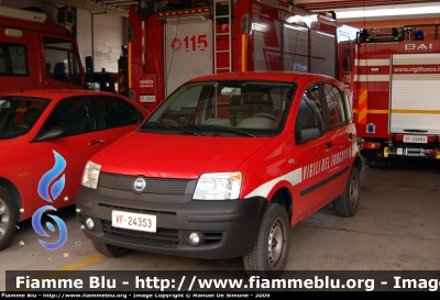 Fiat Nuova Panda 4x4
Vigili del Fuoco Comando di Ascoli VF24353
Parole chiave: Fiat_Nuova_Panda_4x4 VF24353