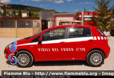 Fiat Punto Evo
Vigili del Fuoco Comando provinciale di Viterbo VF25717
Parole chiave: Fiat_Punto_Evo VF25717