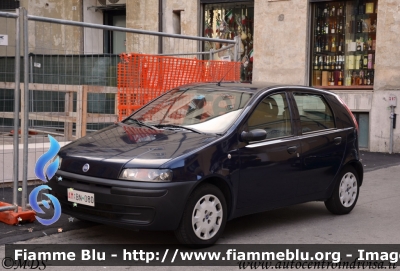 Fiat Punto II serie
Aeronautica Militare
AM BM 080
Parole chiave: Fiat Punto_IIserie AMBN080