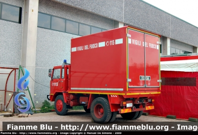 Iveco 90PC
Vigili del Fuoco
VF 13336
Parole chiave: Iveco 90PC VF13336