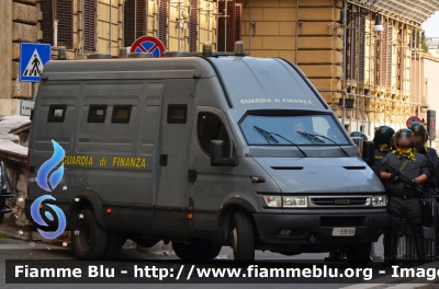 Iveco Daily III serie
Guardia di Finanza
Automezzo Blindato per Ordine Pubblico
GdiF 539 BA
Parole chiave: Iveco Daily_IIIserie GdiF539BA