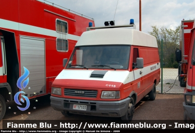 Iveco Daily II serie
Vigili del Fuoco
VF17103
Parole chiave: Iveco Daily_IIserie VF17103