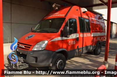 Iveco Daily IV serie
Vigili del Fuoco
Comando Provinciale di Napoli
Nucleo Soccorso Subacqueo Acquatico
Allestimento Elevox
VF 25308
Parole chiave: Iveco Daily_IVserie VF25308