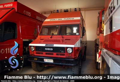 Iveco VM90
Vigili del Fuoco
Comando di Pescara
VF16319
Parole chiave: Iveco VM90 VF16319