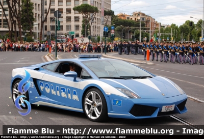 Lamborghini Gallardo II serie
Polizia di Stato
Polizia Stradale
POLIZIA F8743
Parole chiave: Lamborghini Gallardo_IIserie PoliziaF8743 Festa_della_Repubblica_2009